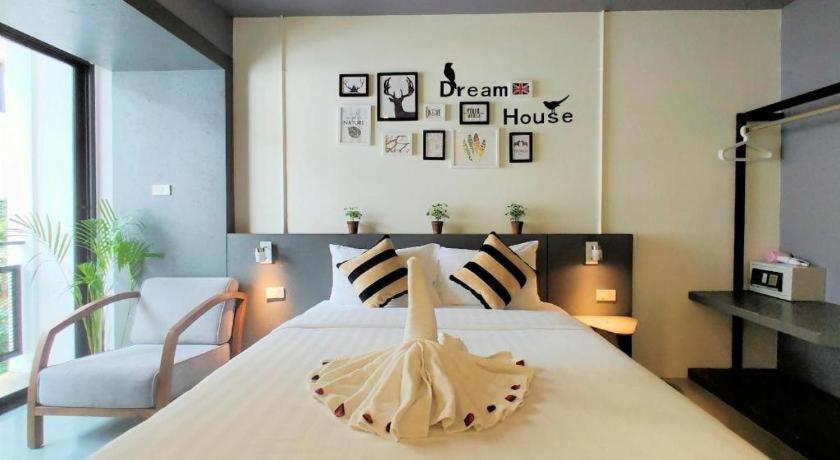 Silom Studios Bangkok Eksteriør bilde