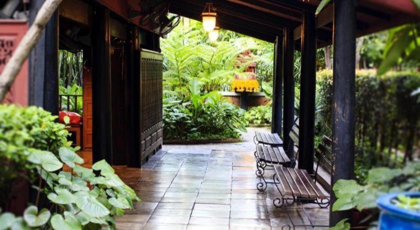 Silom Studios Bangkok Eksteriør bilde